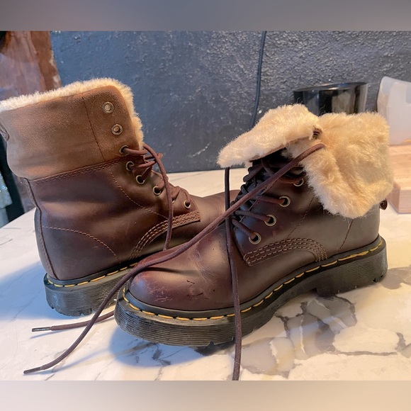 Doc Marten Brown leather boots fur lined fold down or wear up size 7 eu 38 - Picture 4 of 7